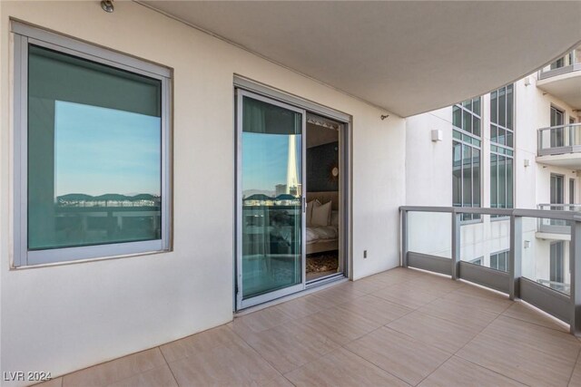 222 Karen Ave Unit 401, Las Vegas, NV 89109 - photo 4