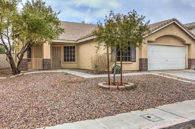 view of front of house featuring a garage