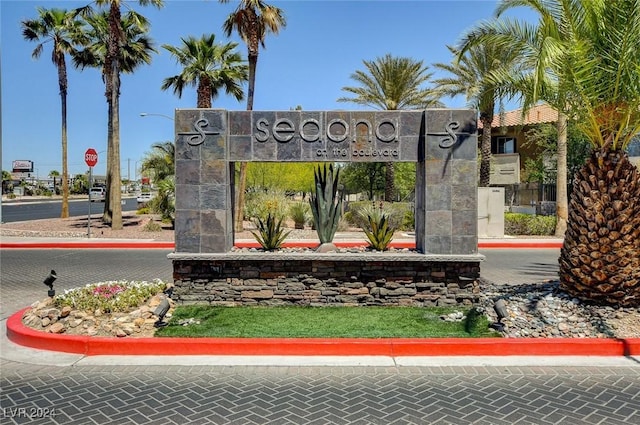 view of community / neighborhood sign