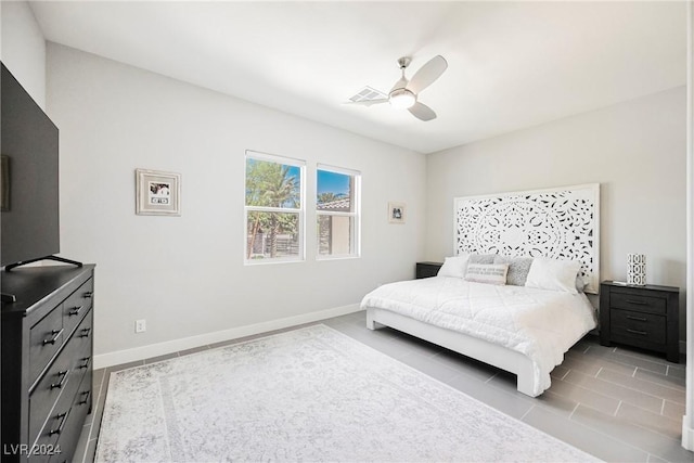 bedroom with ceiling fan