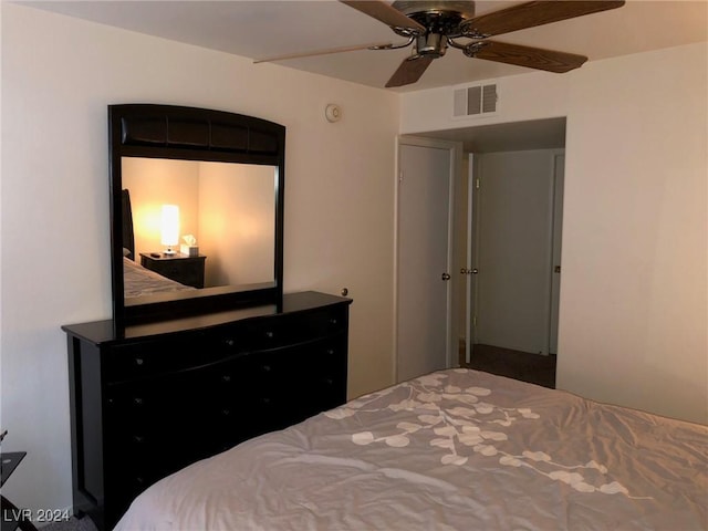 bedroom with ceiling fan