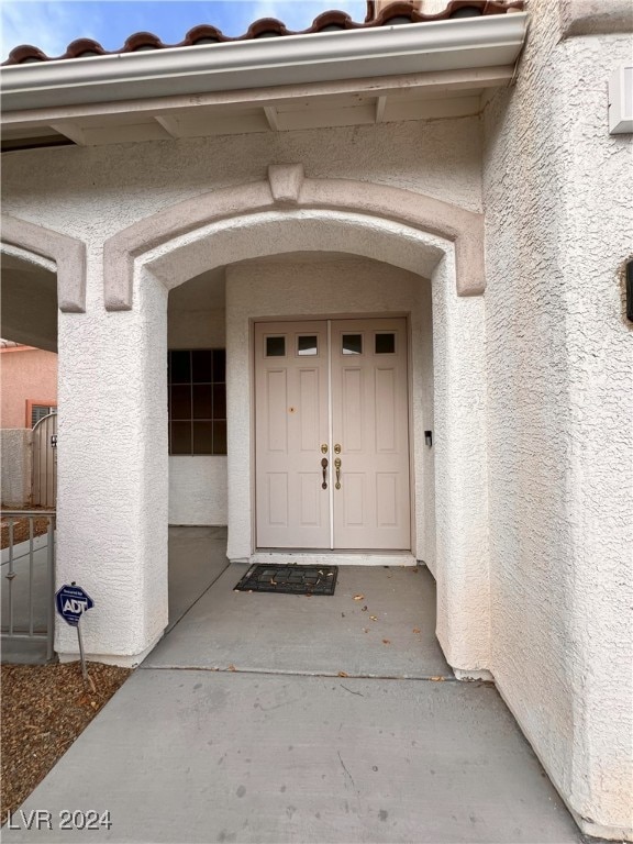 view of property entrance