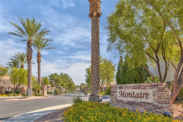 view of community / neighborhood sign