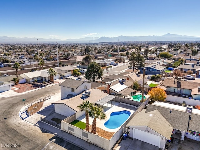 bird's eye view featuring a mountain view