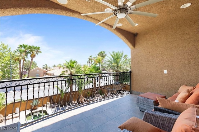 balcony featuring ceiling fan