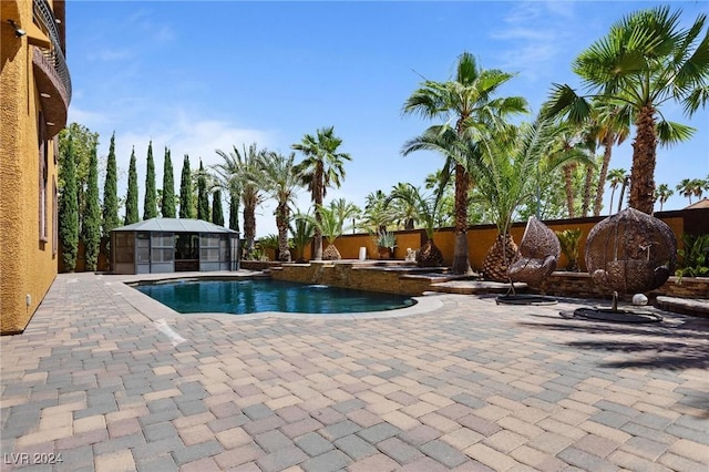 view of swimming pool