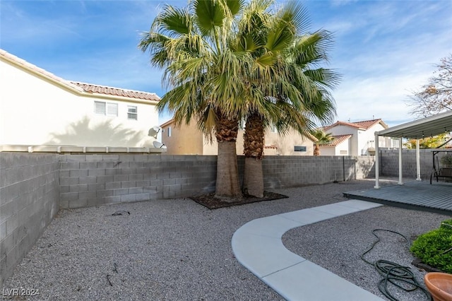 view of yard featuring a patio