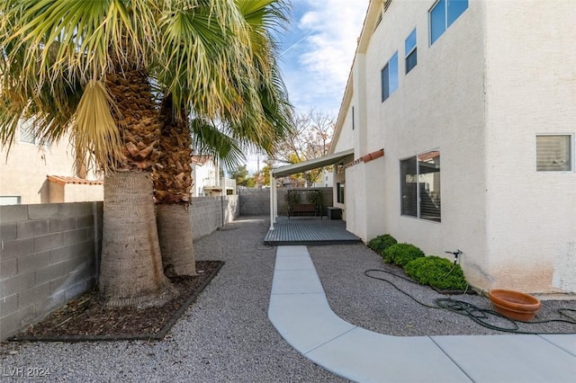 view of yard featuring a patio