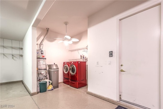 washroom featuring ceiling fan and washing machine and dryer