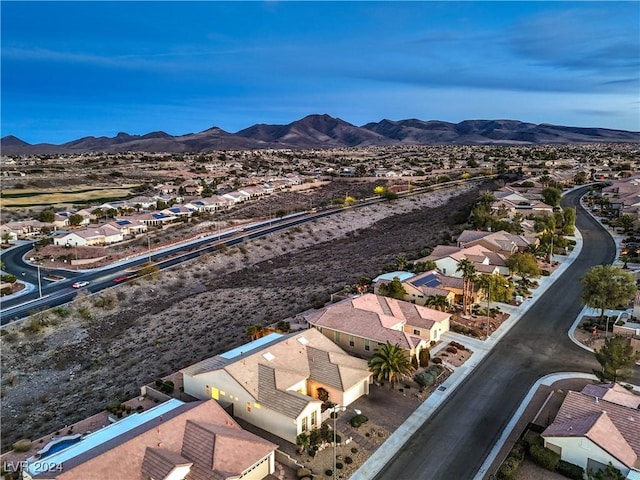 bird's eye view featuring a mountain view