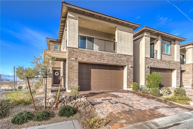 view of front of house featuring a garage