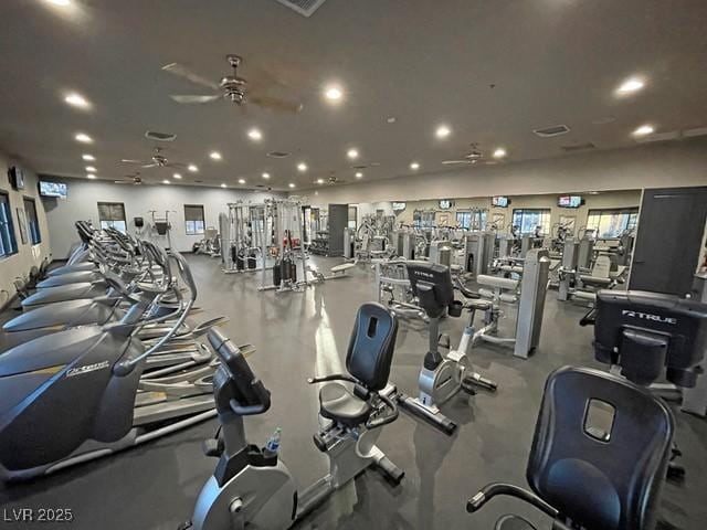 exercise room with ceiling fan and recessed lighting