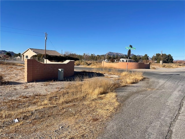 Listing photo 3 for 160 N Linda St, Pahrump NV 89060