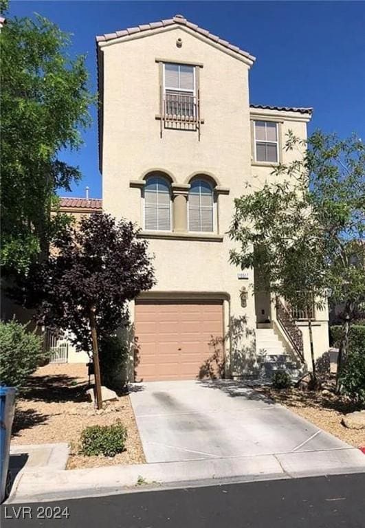 view of front of house with a garage