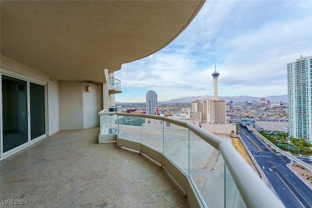 balcony featuring a mountain view