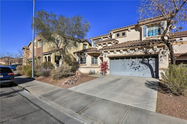 view of front facade featuring a garage