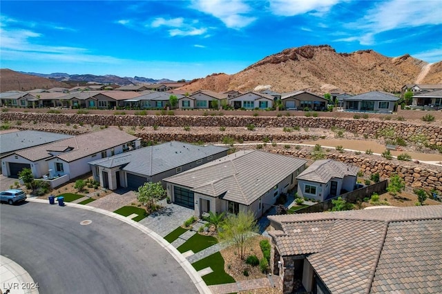 bird's eye view featuring a mountain view