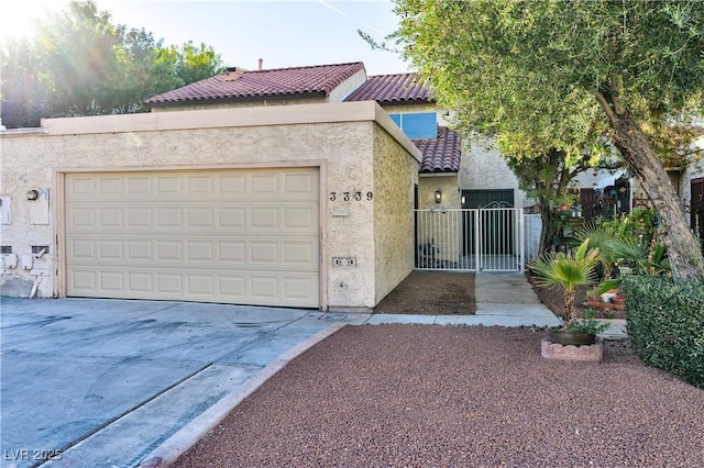 view of front of house featuring a garage