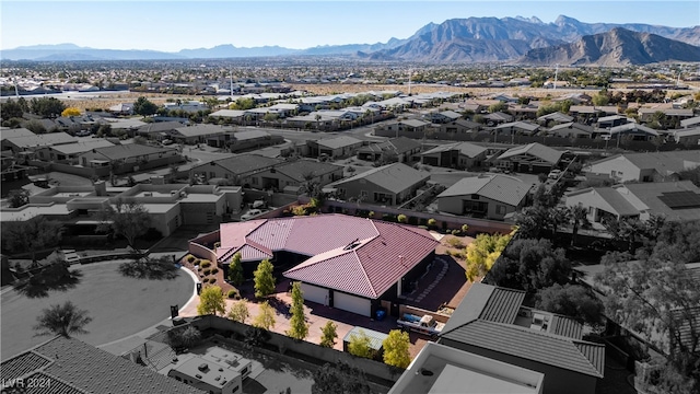 bird's eye view with a mountain view