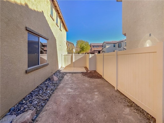 view of yard with a patio area