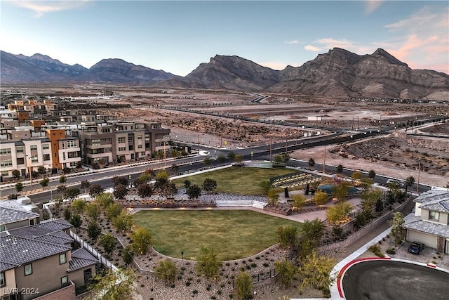 bird's eye view featuring a mountain view