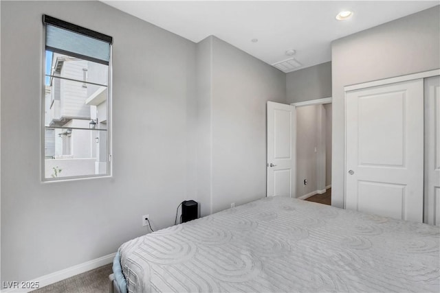 bedroom featuring carpet floors and a closet