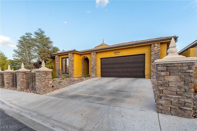 view of front of house featuring a garage