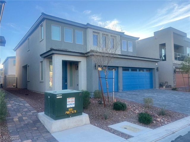 view of front facade with a garage