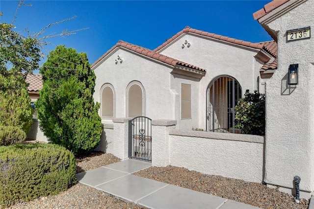 view of mediterranean / spanish-style home