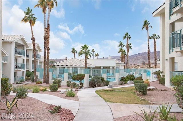 view of property's community featuring a mountain view