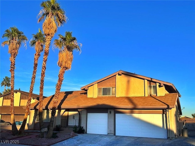 view of front facade with a garage