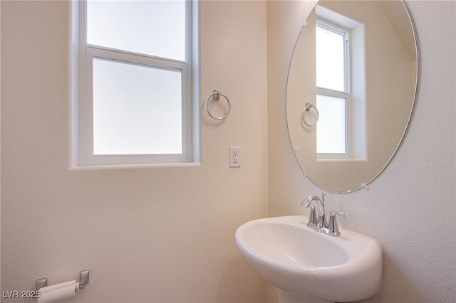 bathroom featuring sink