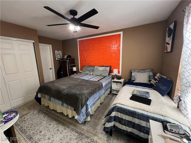 bedroom with ceiling fan