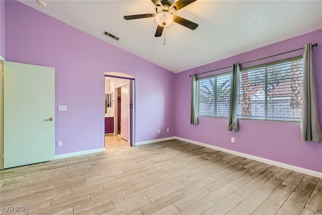 empty room featuring light hardwood / wood-style floors and ceiling fan