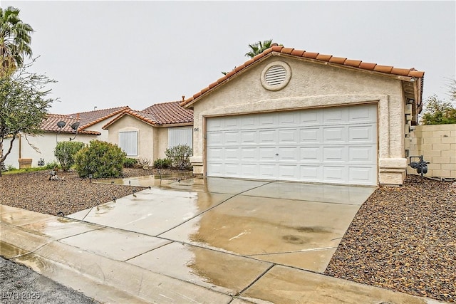 view of front facade with a garage