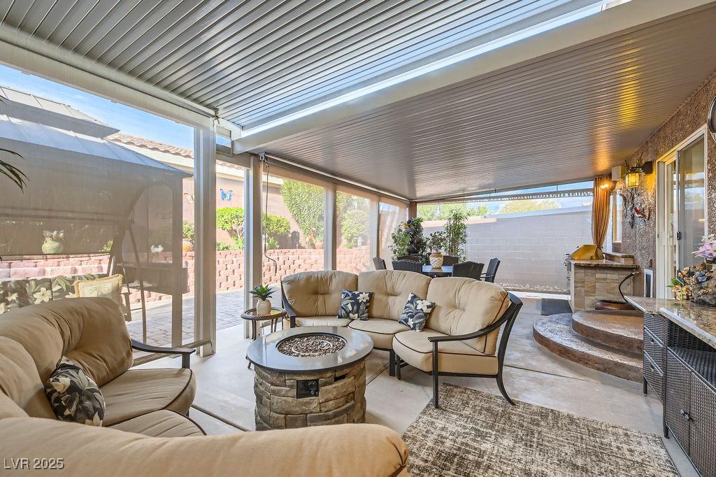 view of sunroom / solarium