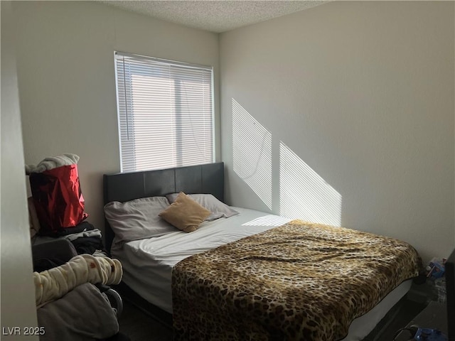 307 E Van Wagenen St, Henderson, NV 89015 - bedroom with a textured ceiling