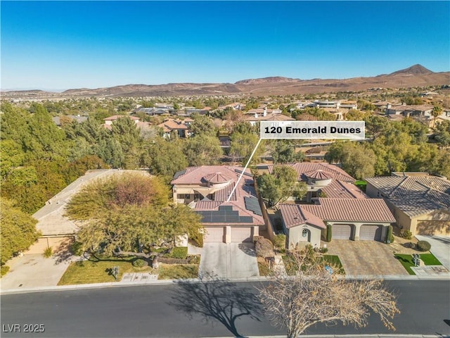 bird's eye view featuring a mountain view