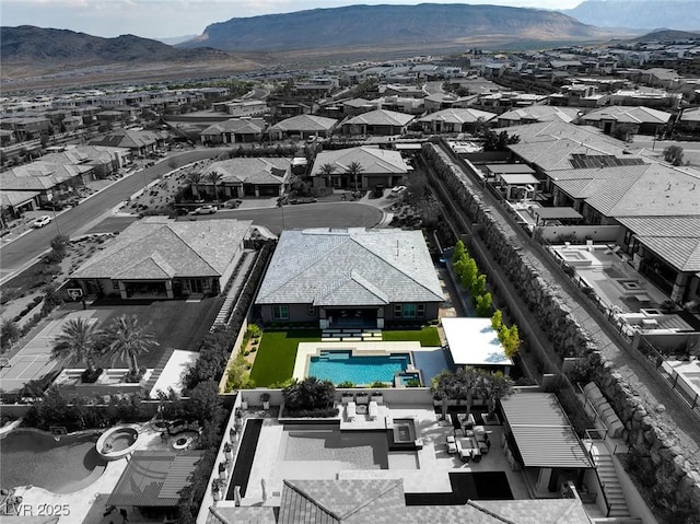 bird's eye view featuring a mountain view