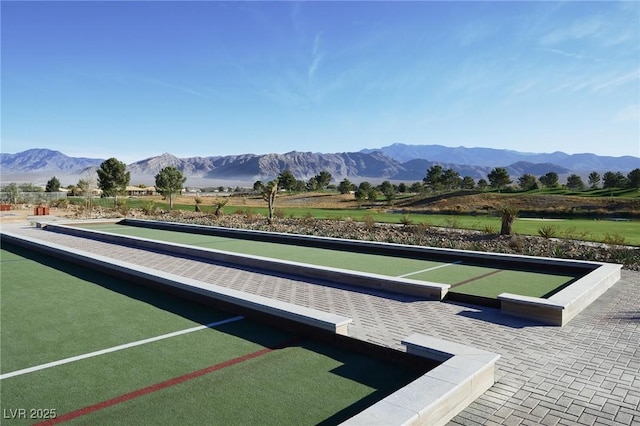 view of property's community featuring a mountain view