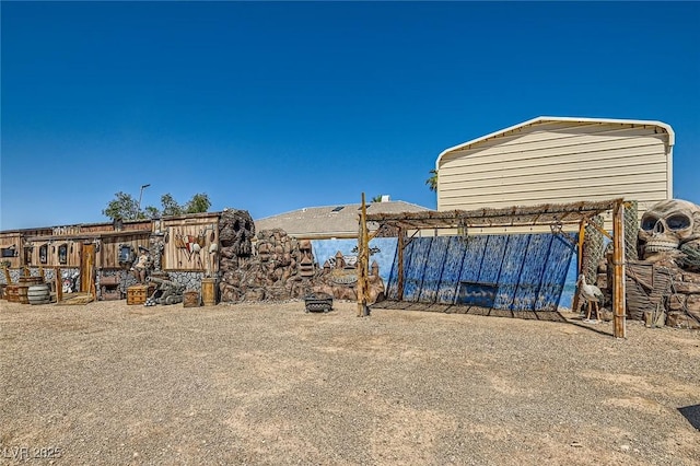 919 Havre Ave, Henderson, NV 89015 - view of yard