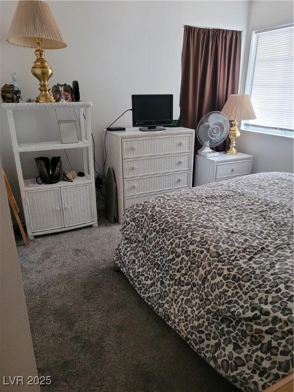 bedroom with carpet