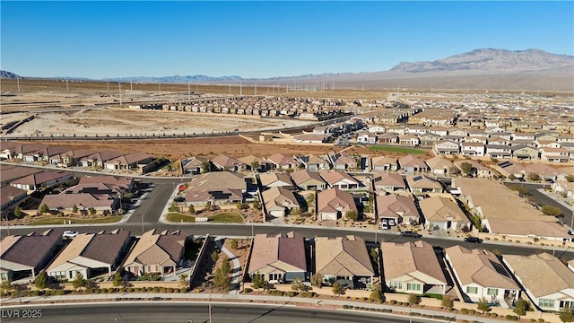 bird's eye view featuring a mountain view