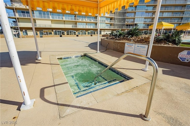 view of swimming pool