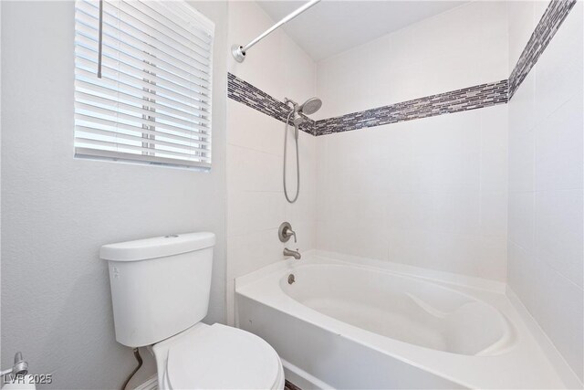 3320 Haven Beach Way, Las Vegas, NV 89117 - bathroom with toilet and tub / shower combination