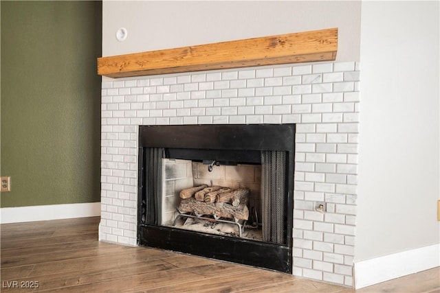 room details featuring hardwood / wood-style flooring