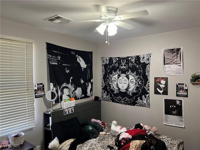 bedroom featuring ceiling fan