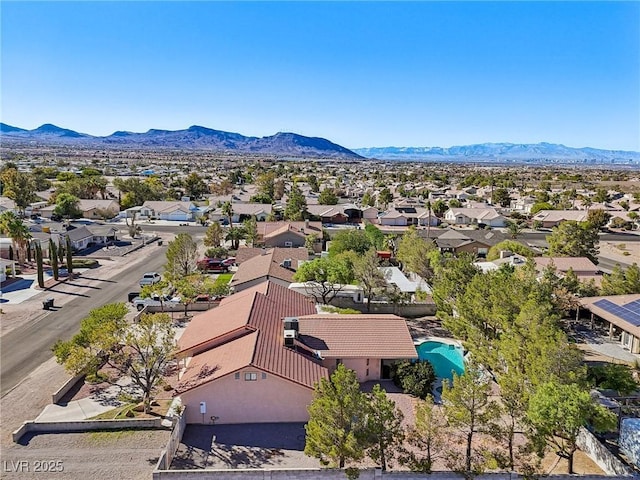 bird's eye view featuring a mountain view