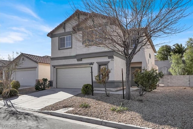 view of front property featuring a garage