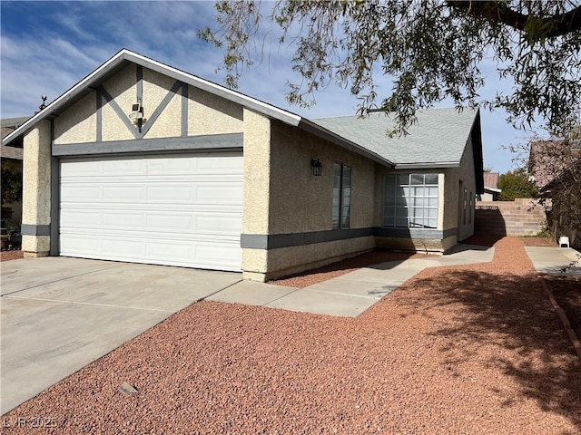 view of front facade featuring a garage